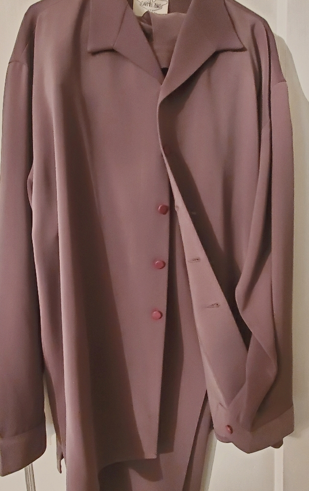 Men's  brown long sleeve walking suit